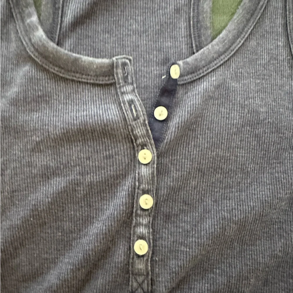 SOLD Aerie Tank - Picture 3 of 4